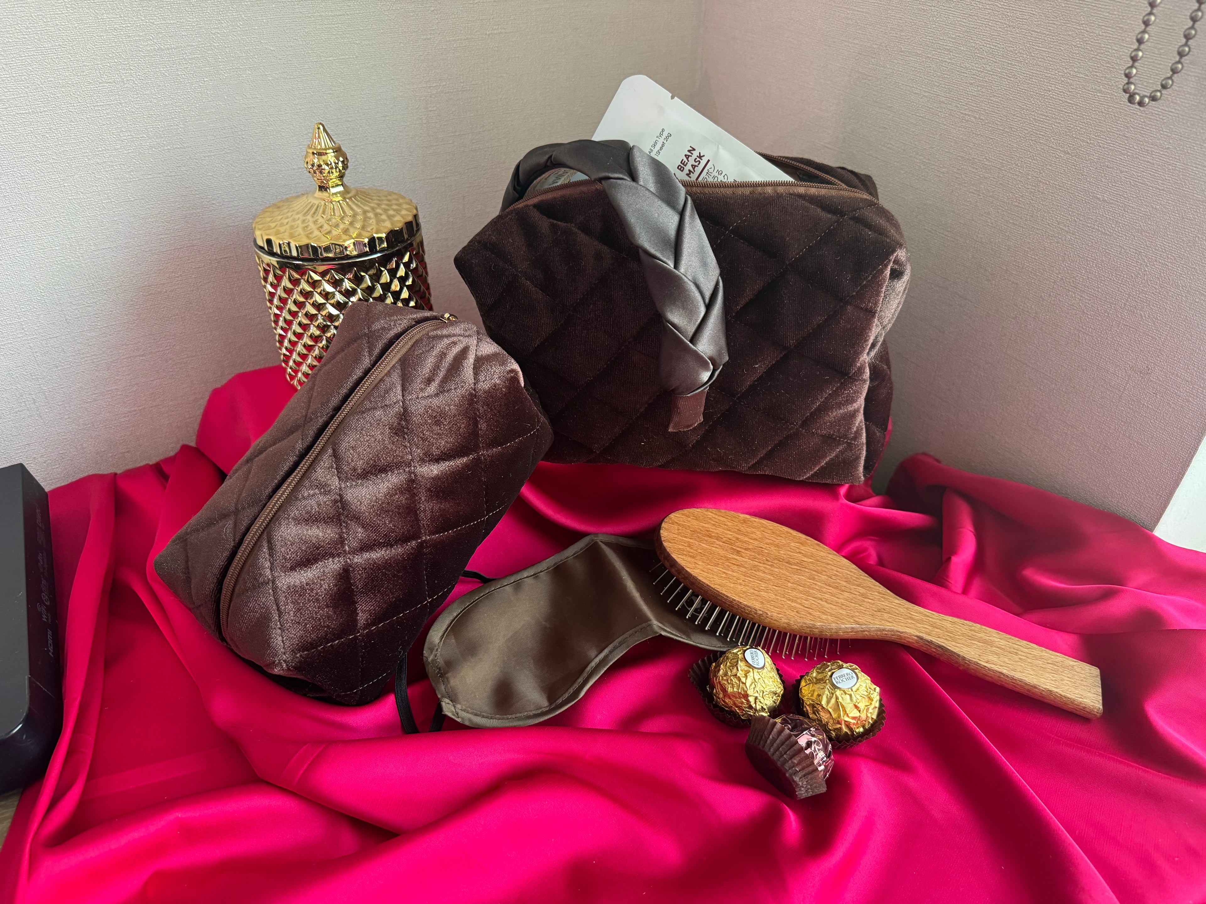 OdeSiu Velvet & Silk Cosmetic Bag – Chocolate
